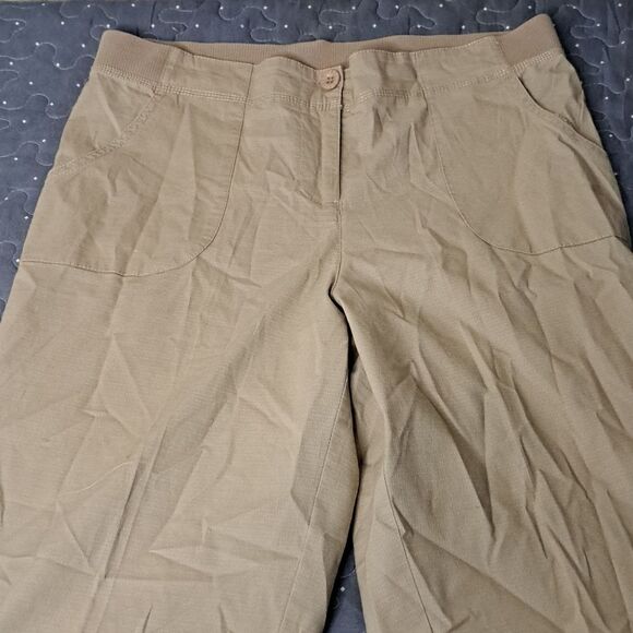 Hot Cotton tan cropped pants size small - Picture 2 of 6
